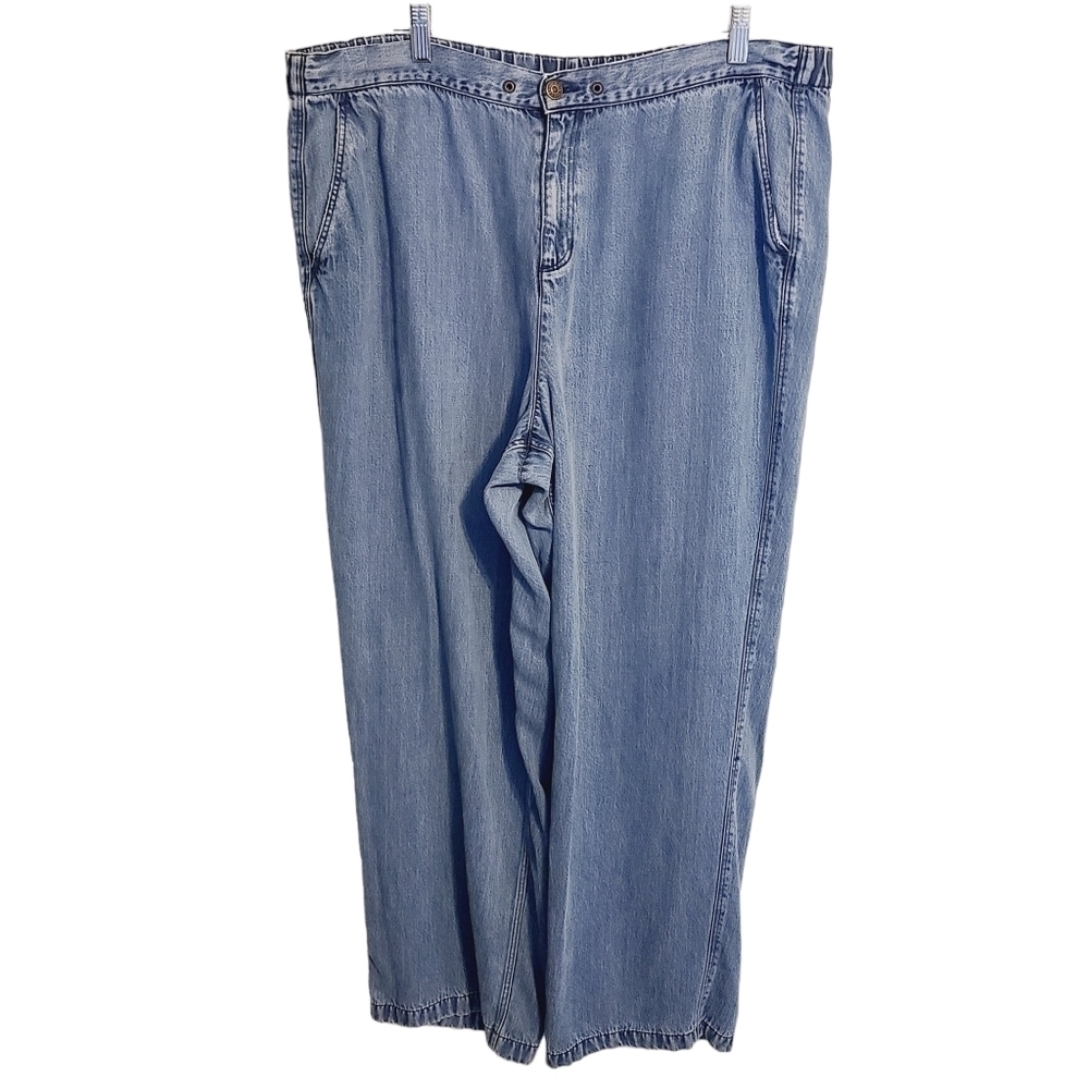 Kate Hill Woman | Lightweight Distressed Tencel Denim Jeans (Size 1X)